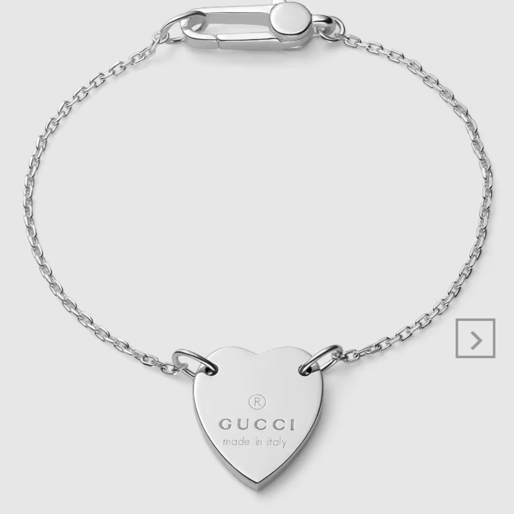 Gucci Trademark bracelet with heart pendant (silver)